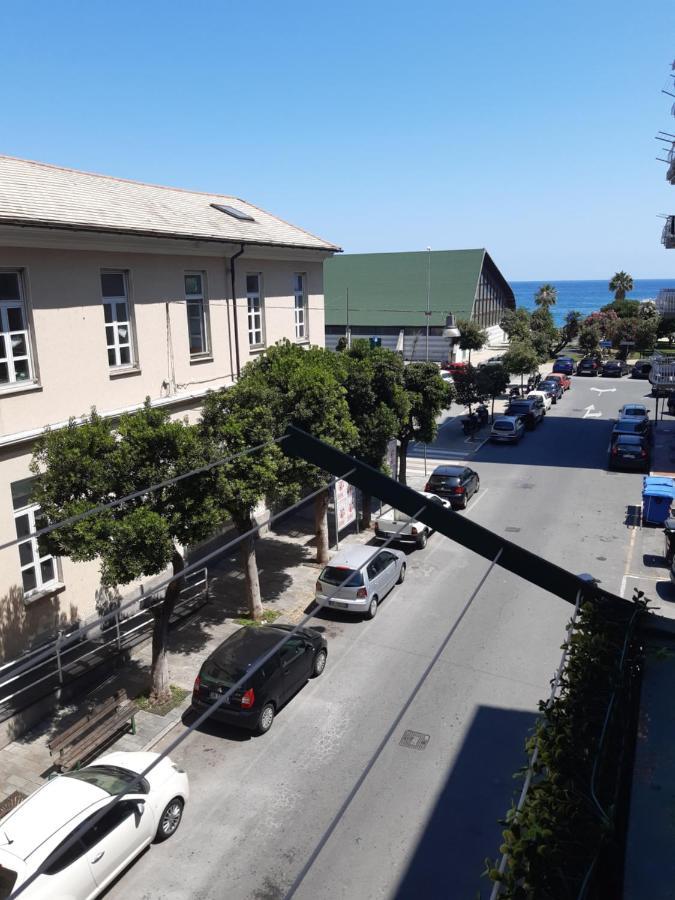 Casa Vacanze Via Nizza 57 Zinola-Wifi Savona Dış mekan fotoğraf